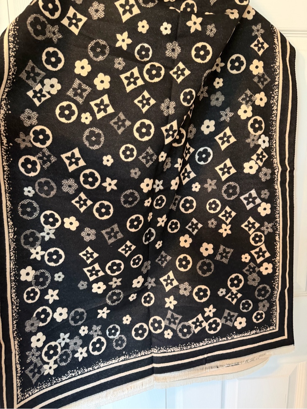 Black and Cream Clover Scarf Wrap Shawl NEW